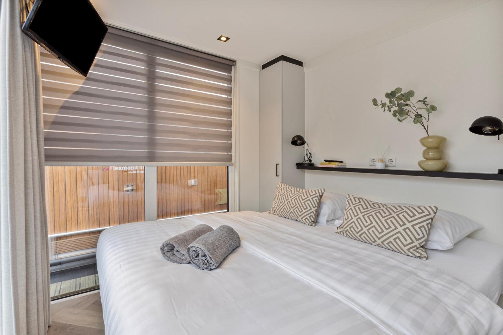 Luxurious Waterloft Near Beach And Centre By Weltevreden Experience Zeewolde Luaran gambar
