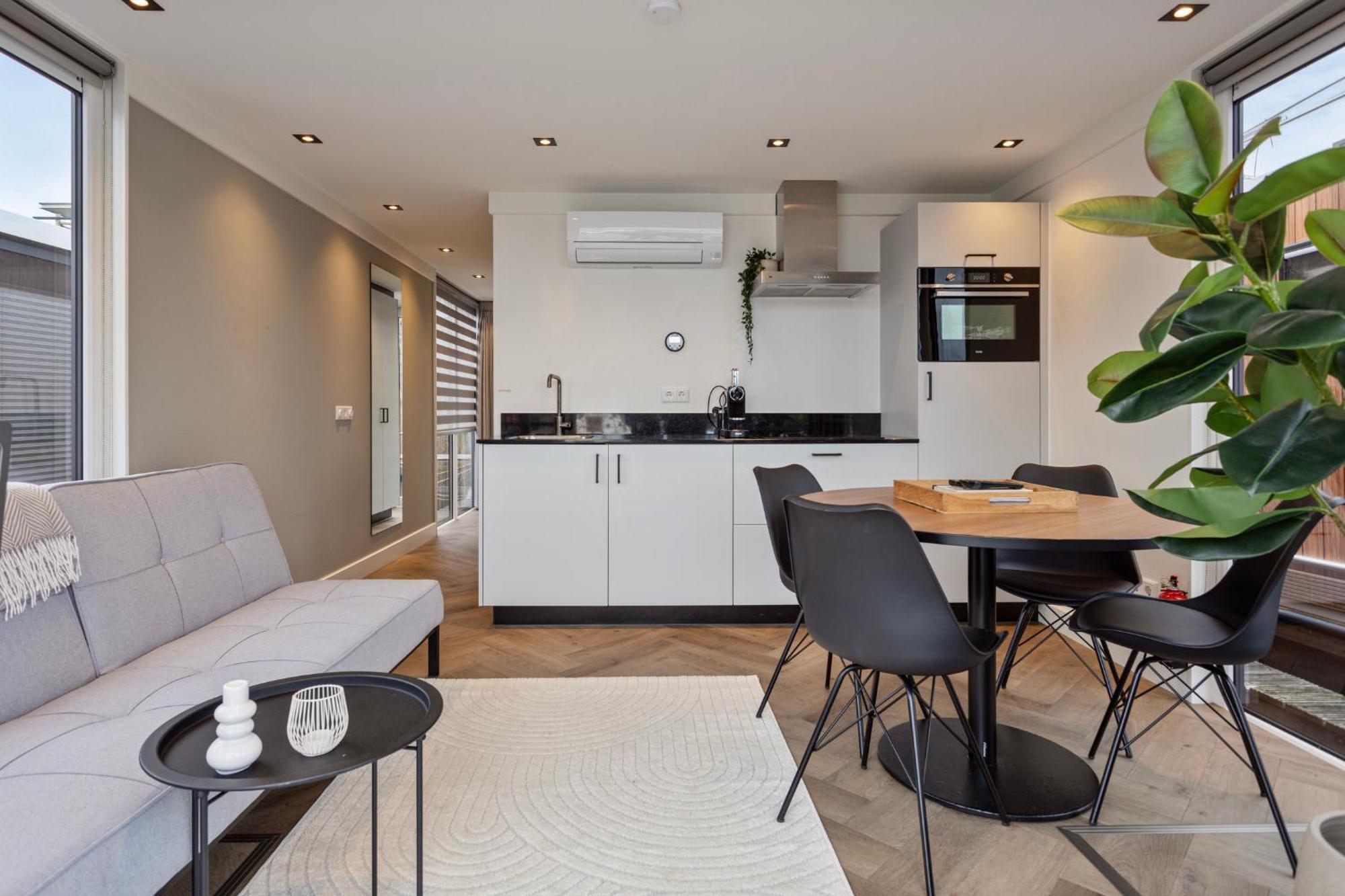 Luxurious Waterloft Near Beach And Centre By Weltevreden Experience Zeewolde Luaran gambar