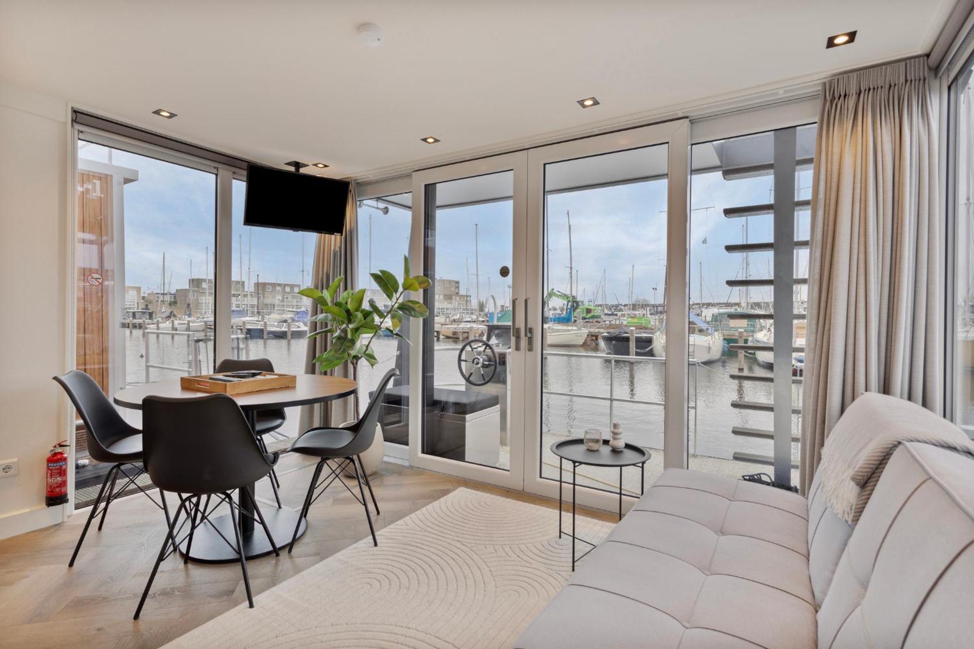 Luxurious Waterloft Near Beach And Centre By Weltevreden Experience Zeewolde Luaran gambar