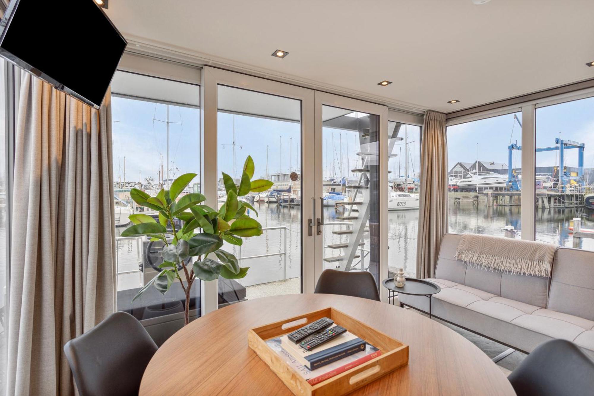 Luxurious Waterloft Near Beach And Centre By Weltevreden Experience Zeewolde Luaran gambar