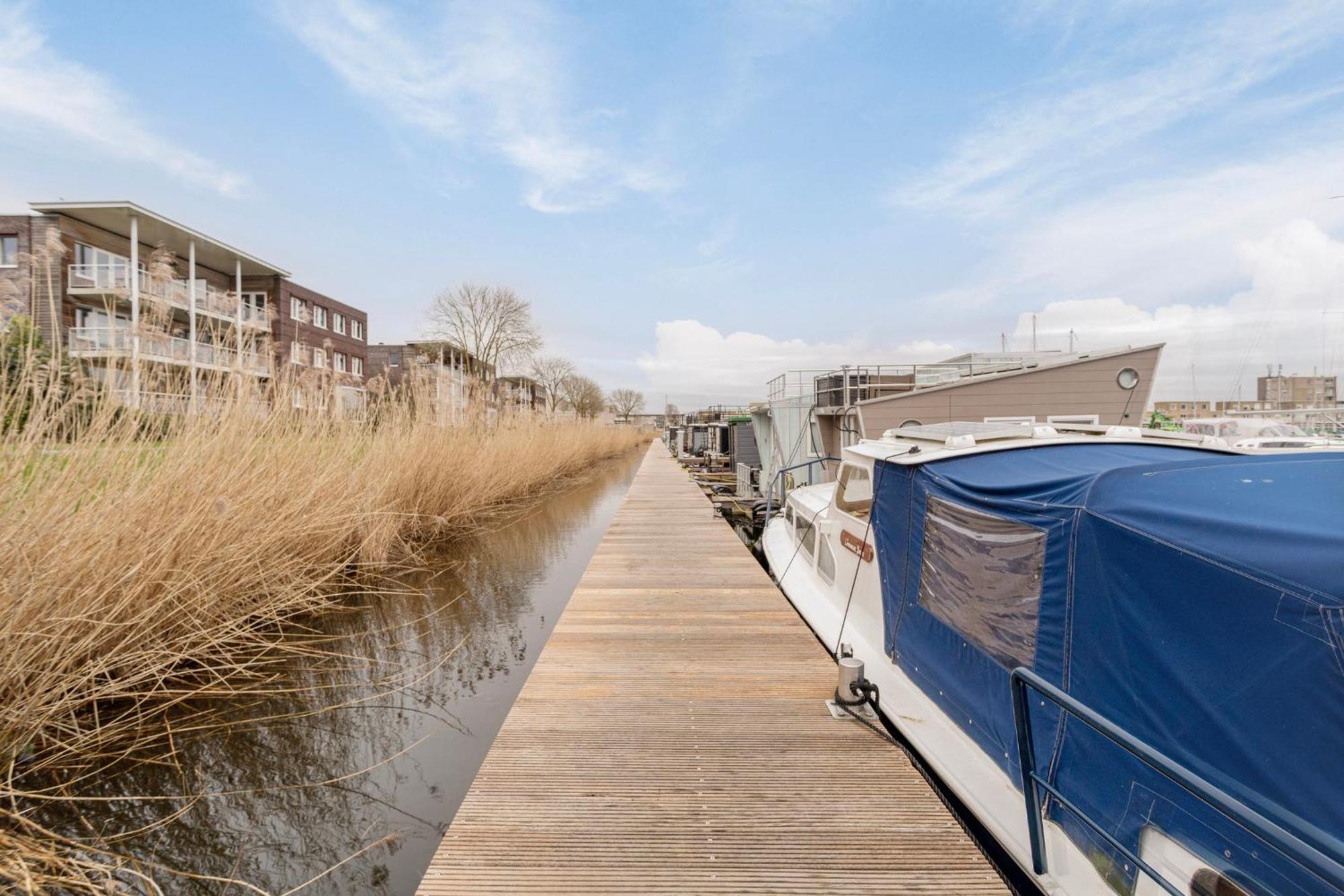 Luxurious Waterloft Near Beach And Centre By Weltevreden Experience Zeewolde Luaran gambar