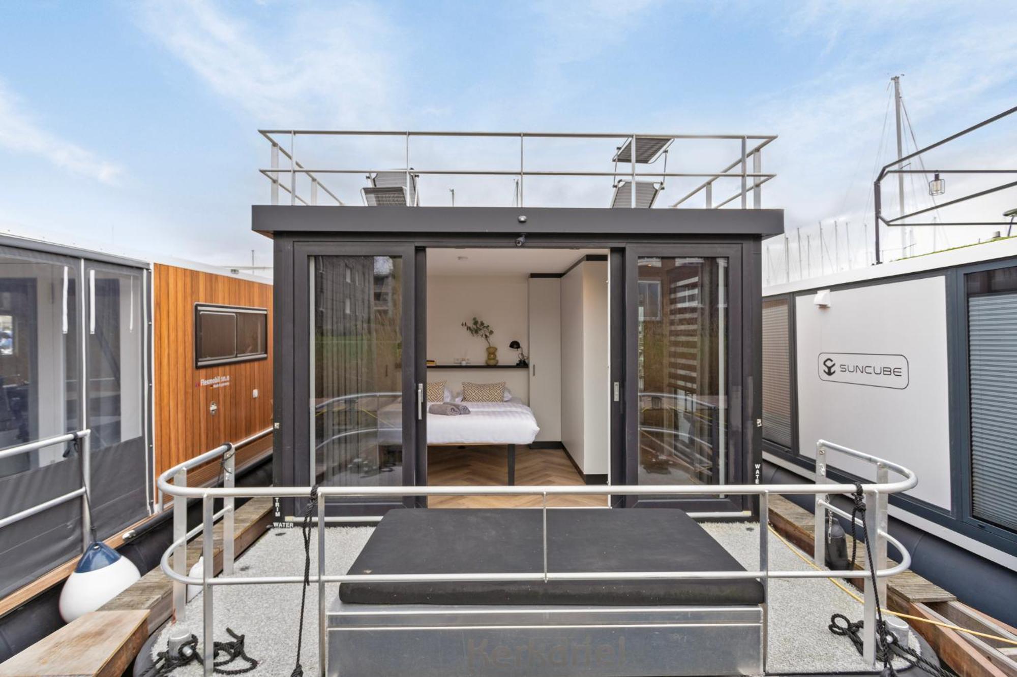 Luxurious Waterloft Near Beach And Centre By Weltevreden Experience Zeewolde Luaran gambar