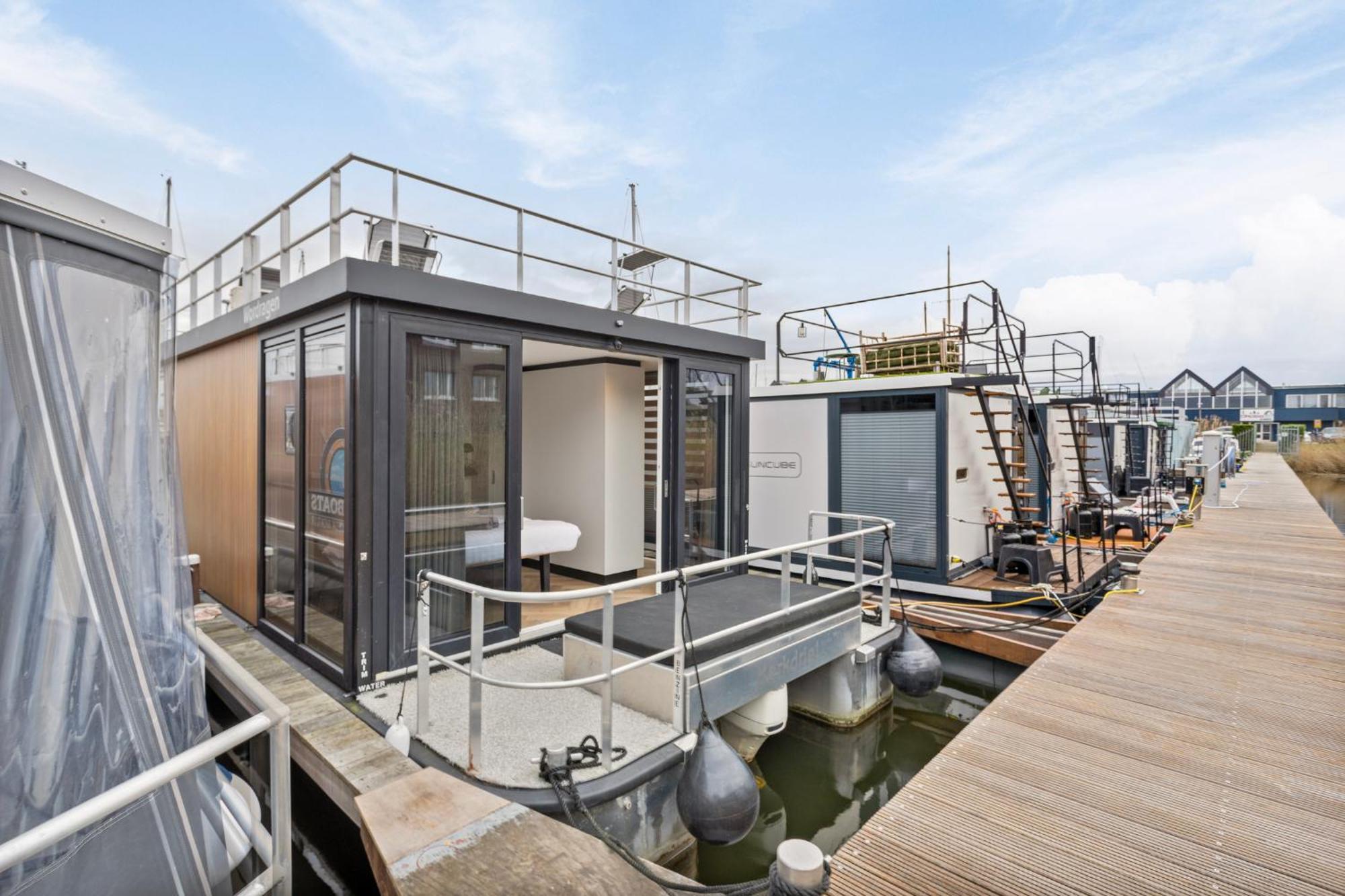 Luxurious Waterloft Near Beach And Centre By Weltevreden Experience Zeewolde Luaran gambar