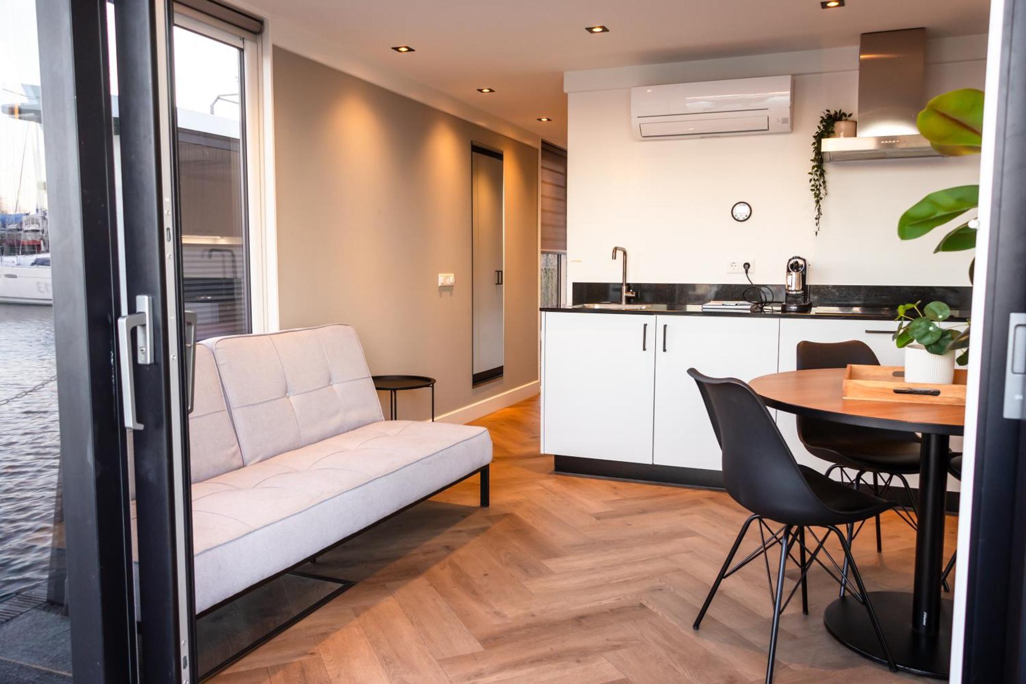 Luxurious Waterloft Near Beach And Centre By Weltevreden Experience Zeewolde Luaran gambar